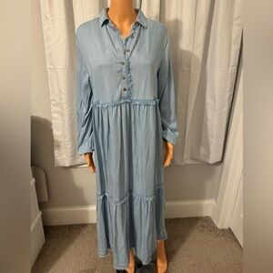 Cute Wonderly size S blue long sleeve 1/4 button tiered maxi dress new